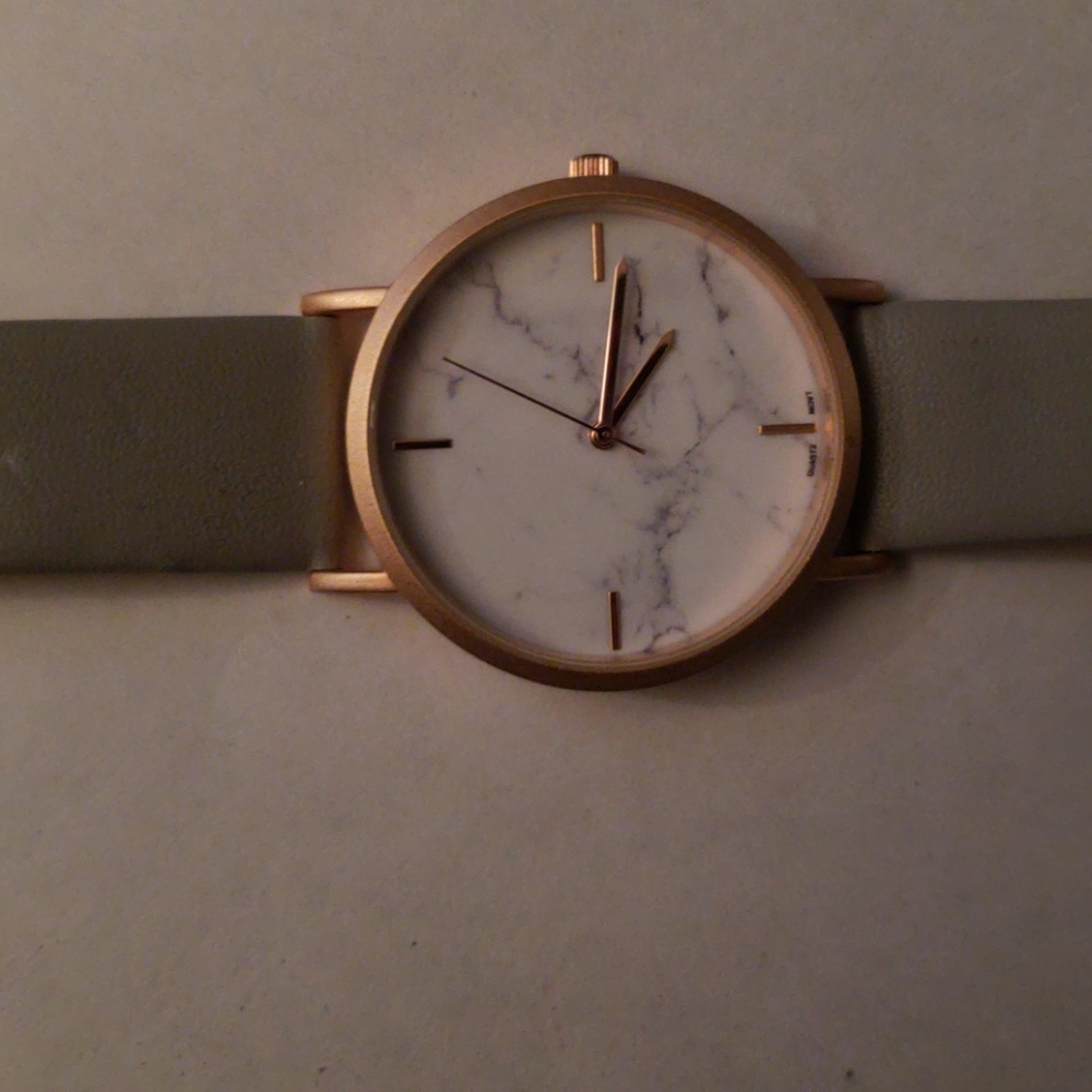 Pluz size fashion watch